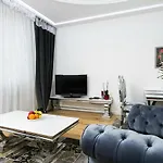 Old Town Cristal Apartment By Otium